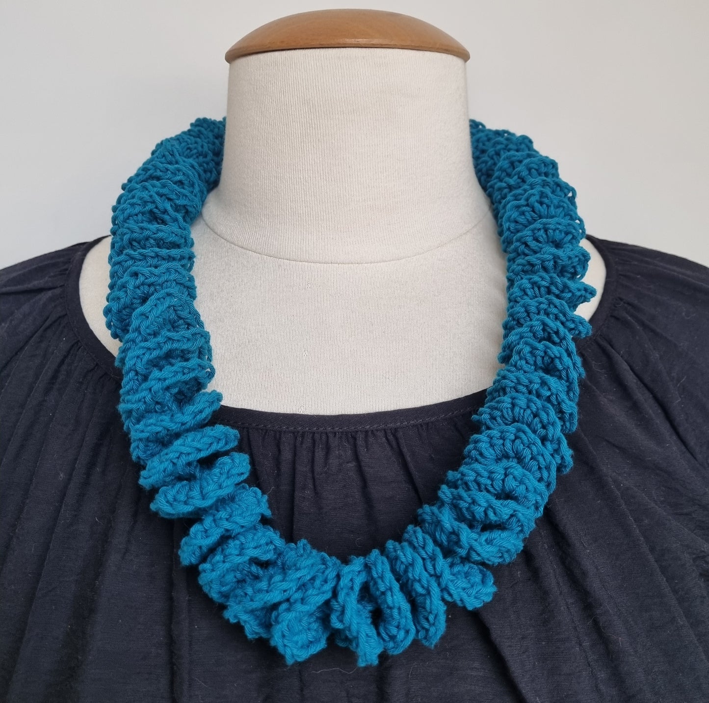 Teal Torc necklace (14)